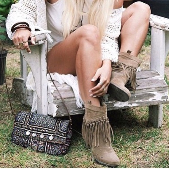 NIB Boho Chic Knotted Fringe Leather Vintage Boot - Picture 6 of 8